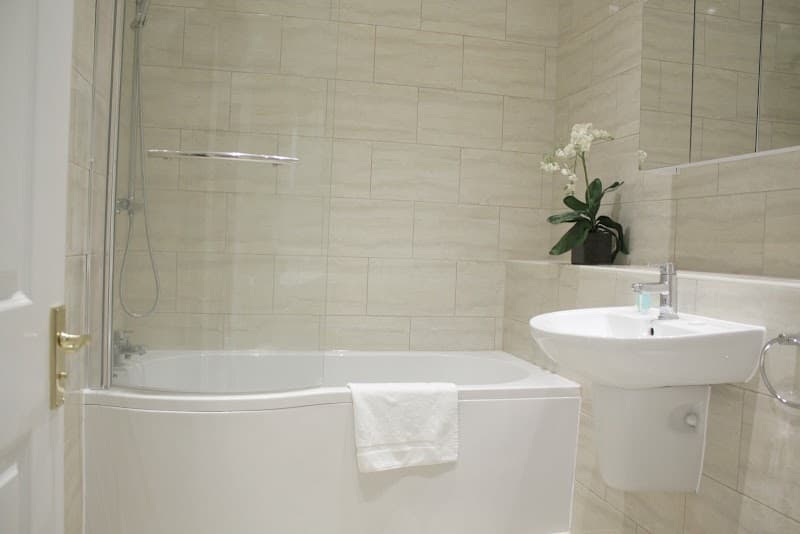 Oxford Gardens Apartments - Photo 4