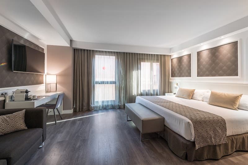 Hotel Catalonia Magdalenes - Photo 2