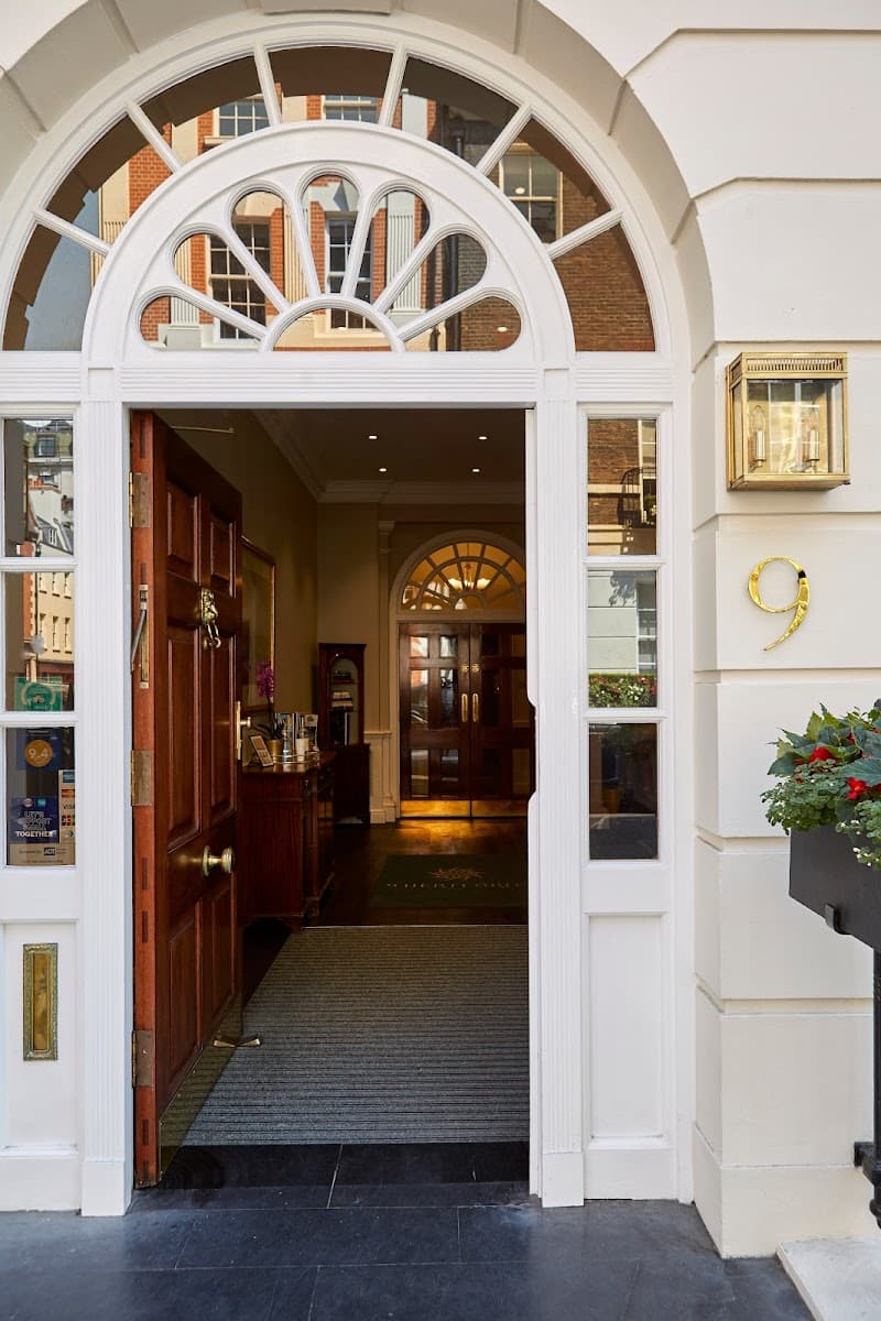 9 Hertford Street Apartments - Photo 3