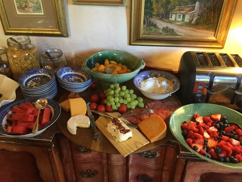 Constantia Stables Guest House - Photo 4