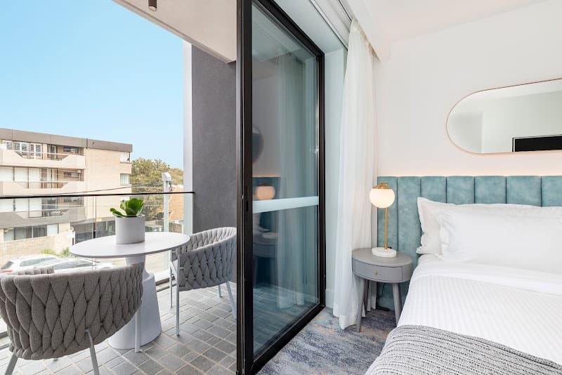 The Albert Hotel - Photo 2