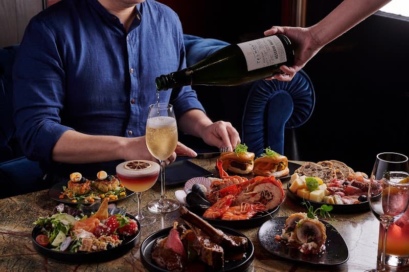 Conrad Singapore Orchard - Photo 3