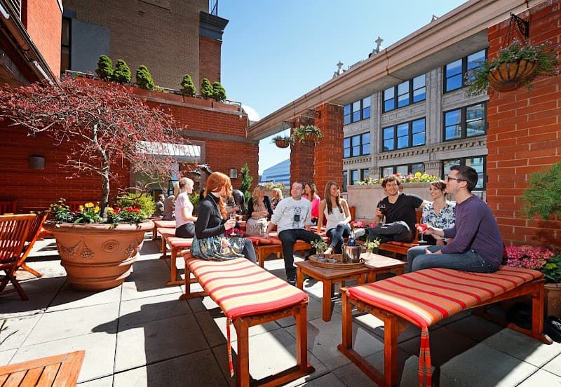 Hotel Giraffe by Library Hotel Collection - Photo 2