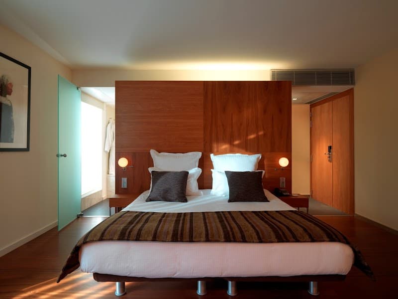 Hotel Condes de Barcelona - Photo 3