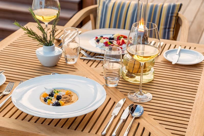 Hurawalhi Island Resort - Photo 3