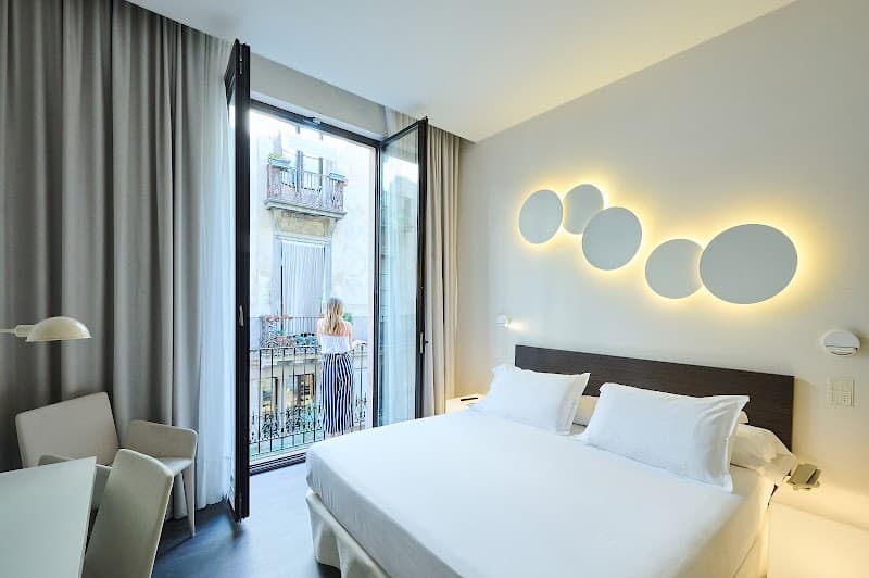 H10 Port Vell - Photo 2