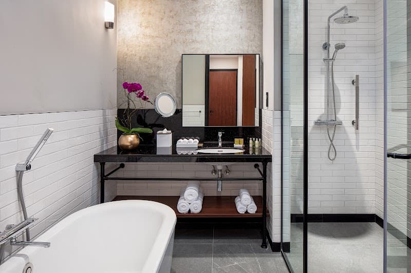 DoubleTree by Hilton Dubai M Square Hotel & Residences - Photo 5