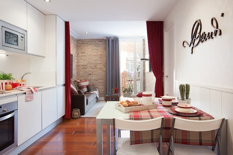 Enjoybcn Gaudí Apartaments - Photo 4