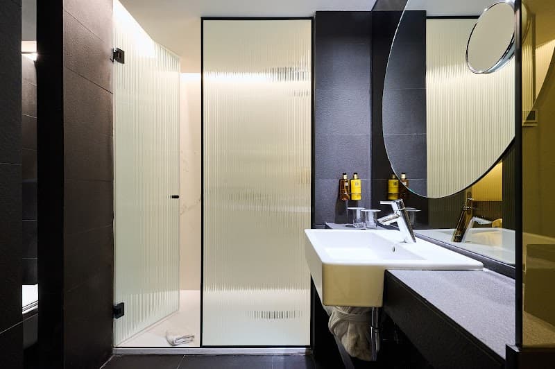 H10 Port Vell - Photo 4