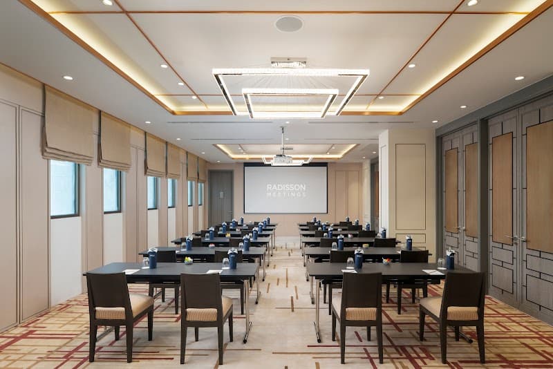 Radisson Hotel Chateau de Bangkok - Photo 5