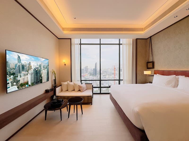 SILQ Hotel & Residence - Photo 2