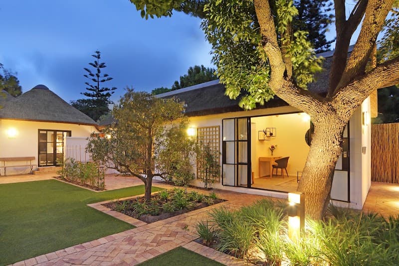 Garden Retreat - Photo 1