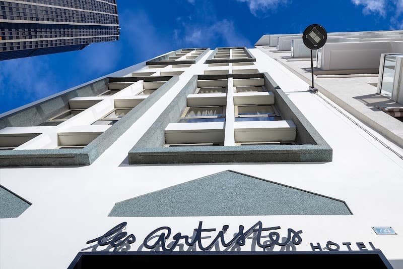 Hôtel les Artistes - Photo 1