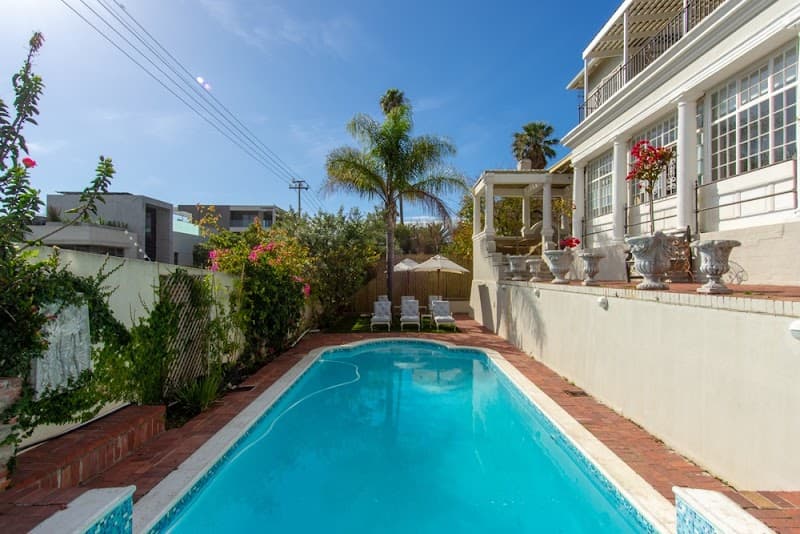 Rhonda's Manor Boutique Guest House - Photo 3