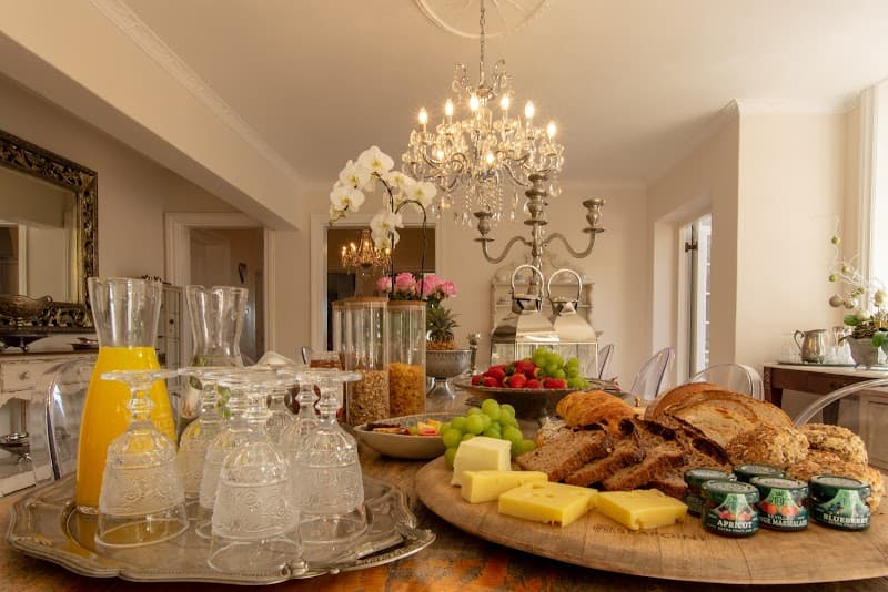 Rhonda's Manor Boutique Guest House - Photo 4