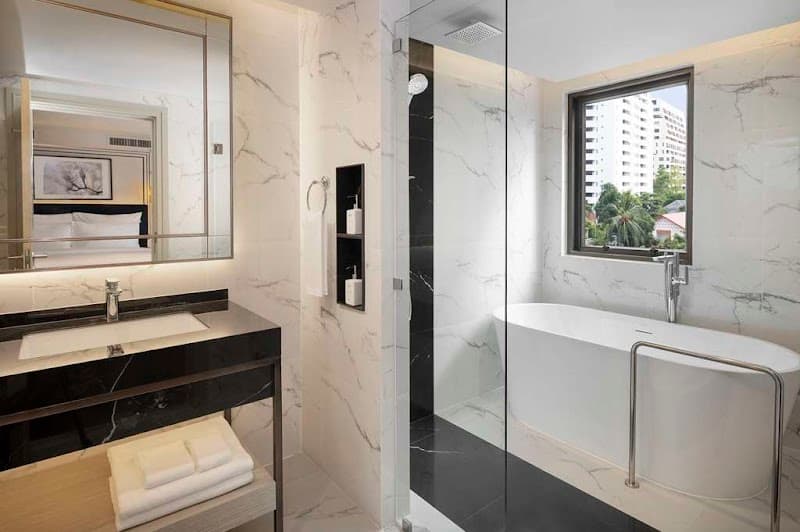 Radisson Hotel Chateau de Bangkok - Photo 7