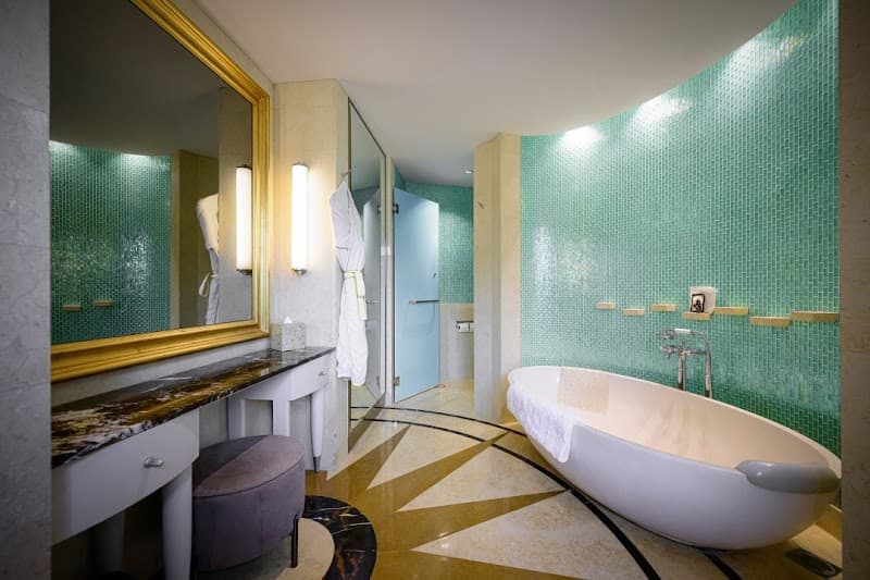 Crockfords Tower - Photo 2