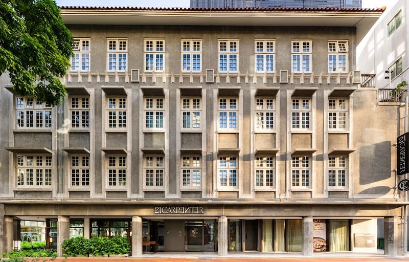 21 Carpenter - Photo 1