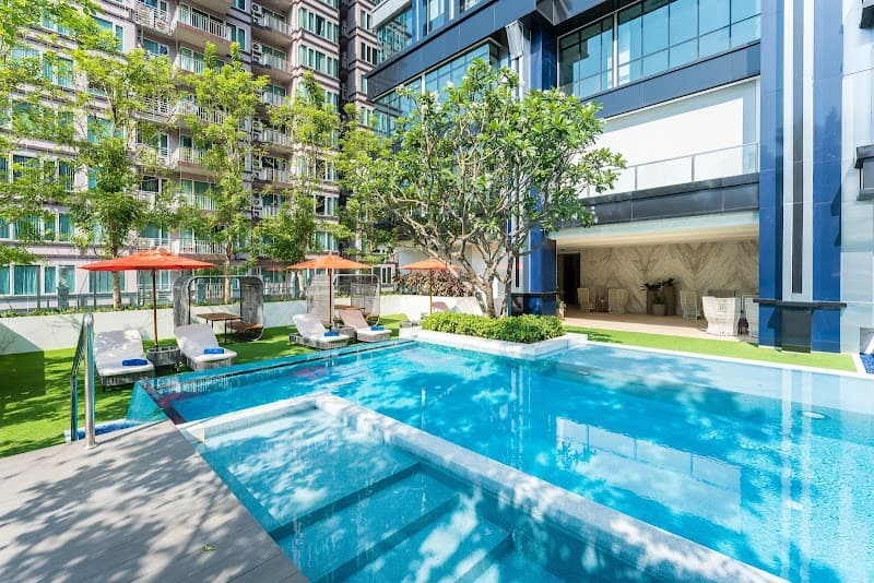 SILQ Hotel & Residence - Photo 1