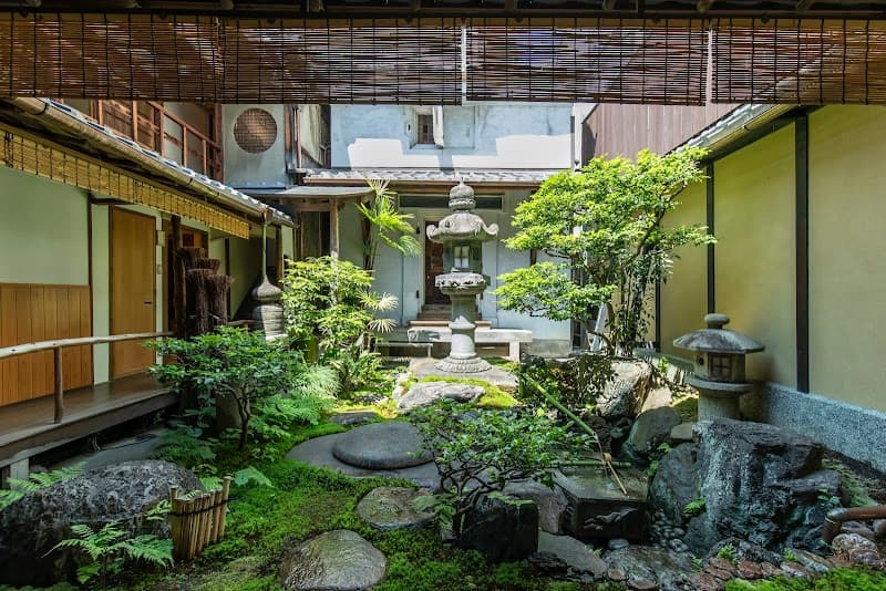 Toshiharu Ryokan - Photo 1