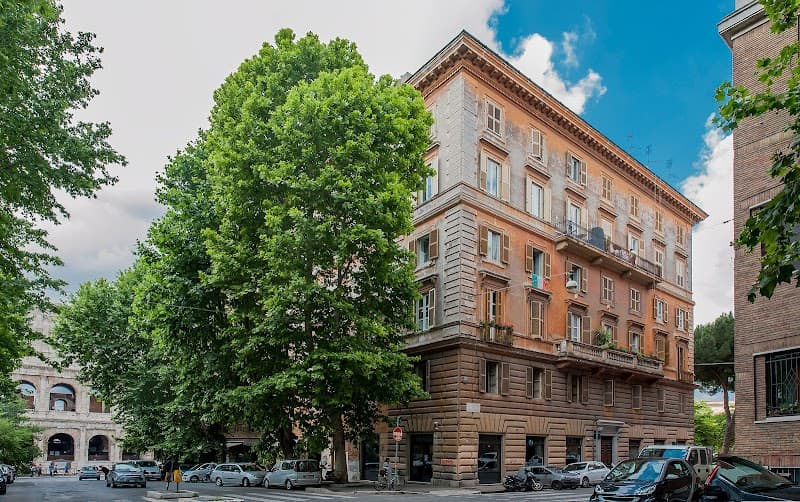 Colosseum Corner - Photo 1