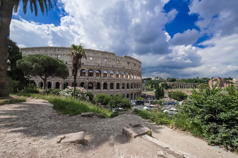Colosseum Corner - Photo 3