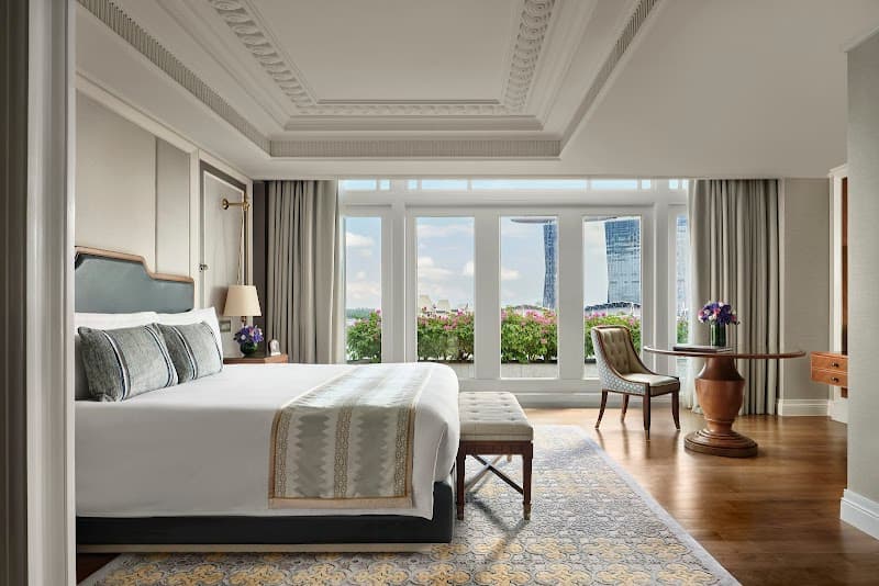 The Fullerton Hotel Singapore - Photo 2