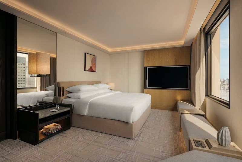 Conrad Singapore Marina Bay - Photo 2