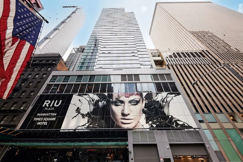 Hotel Riu Plaza Manhattan Times Square - Photo 1